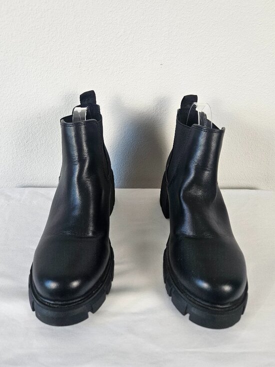 Soda Shoes - Soda Women's Faux Leather Chelsea Pull On Lug Ankle Boots Size 7.5